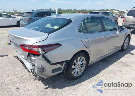 2023 Toyota Camry Le z USA, uszkodzony, nr VIN 4T1R11AK5PU139730
